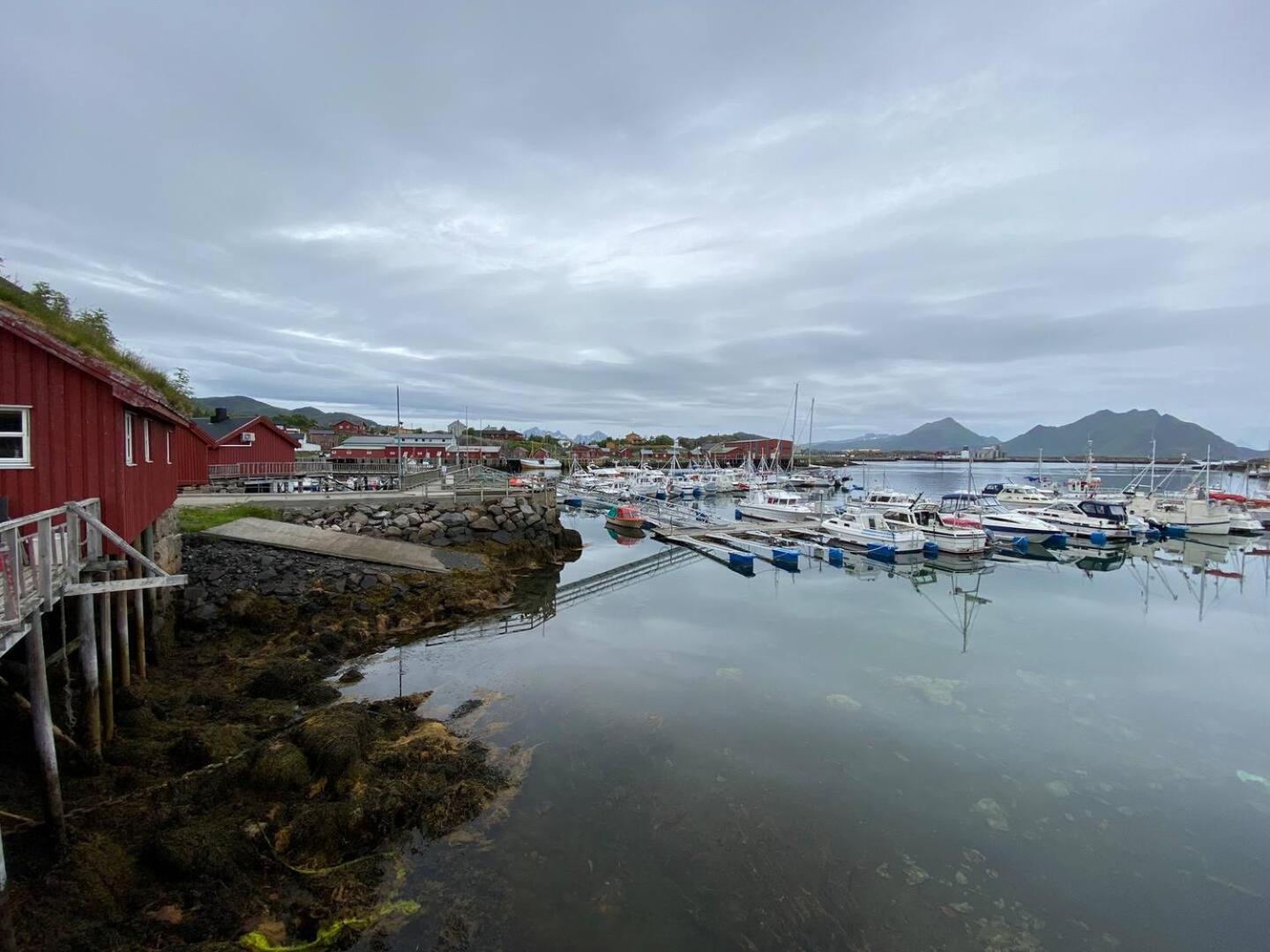 Real Fisherman'S Cabins In Ballstad, Lofoten Экстерьер фото
